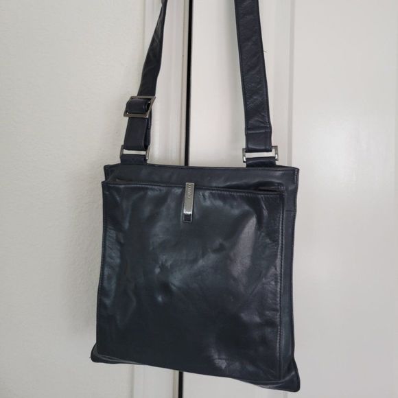 Perlina Handbags - Perlina black leather crossbody bag